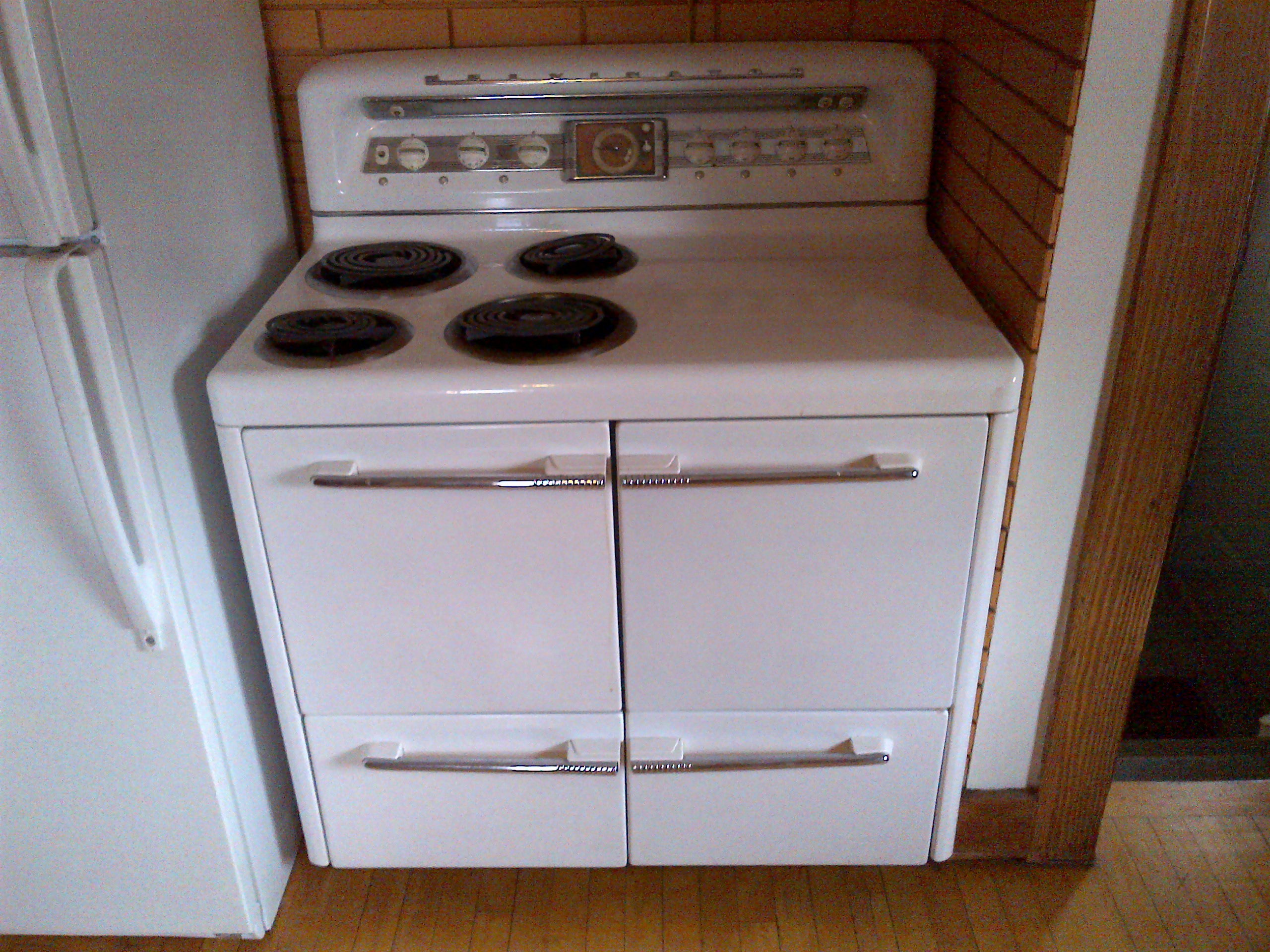 Nashkelvinator 1948 stove InstAppraisal